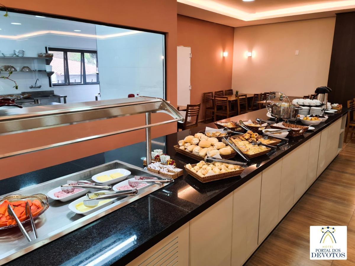 Hotel Portal Dos Devotos อาปาเรซีดา ภายนอก รูปภาพ